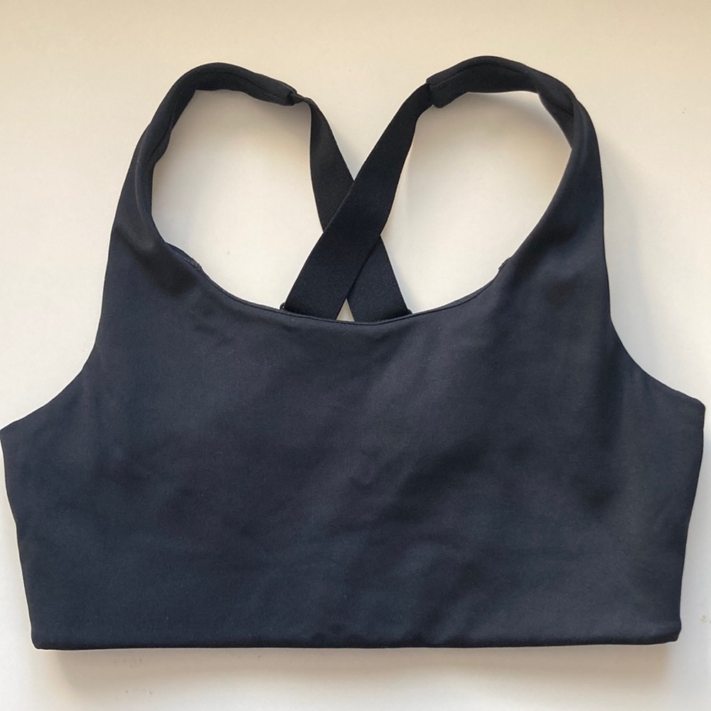 Girlfriend Collective Black Sports Bra in Size Small